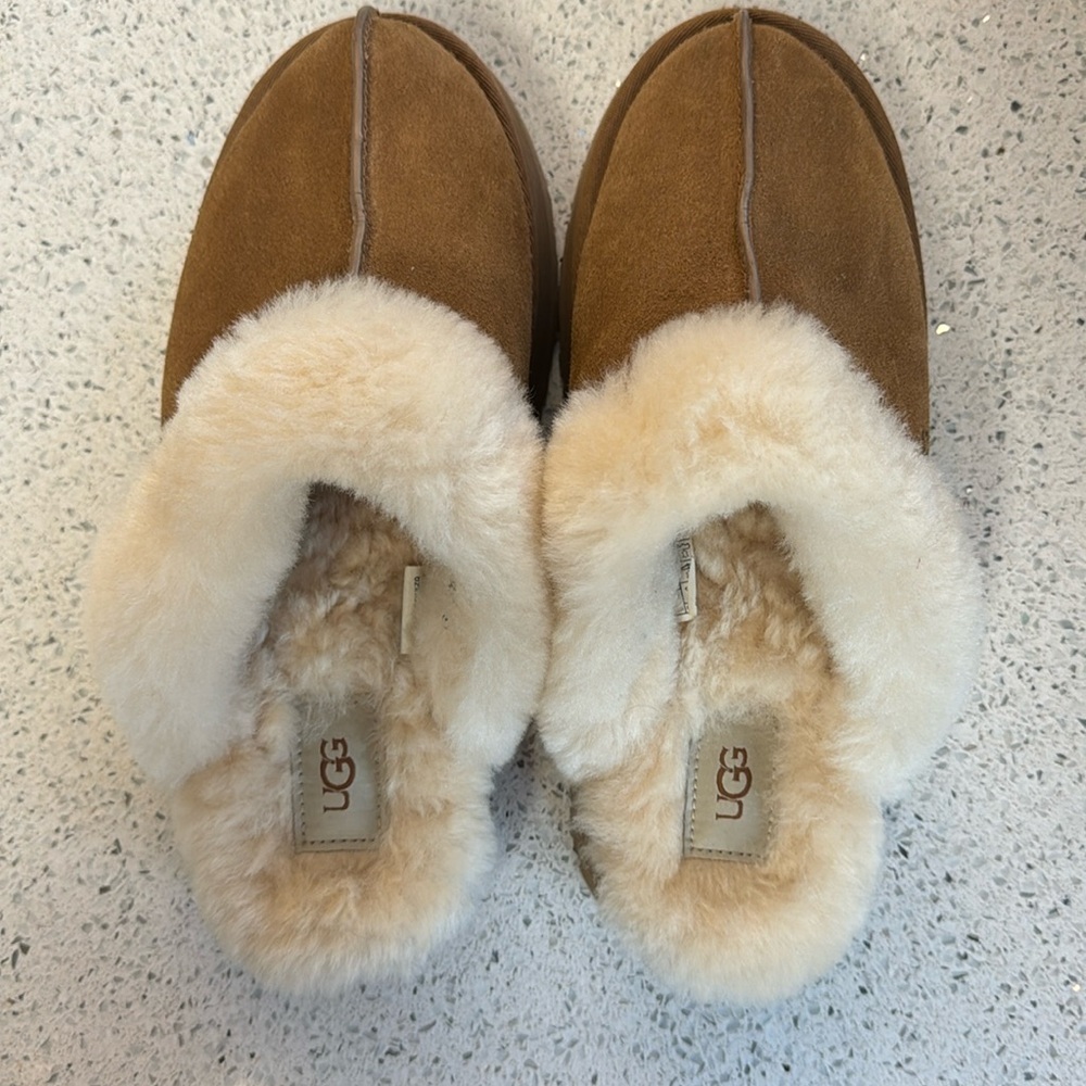 Ugg Disquette/ slippers